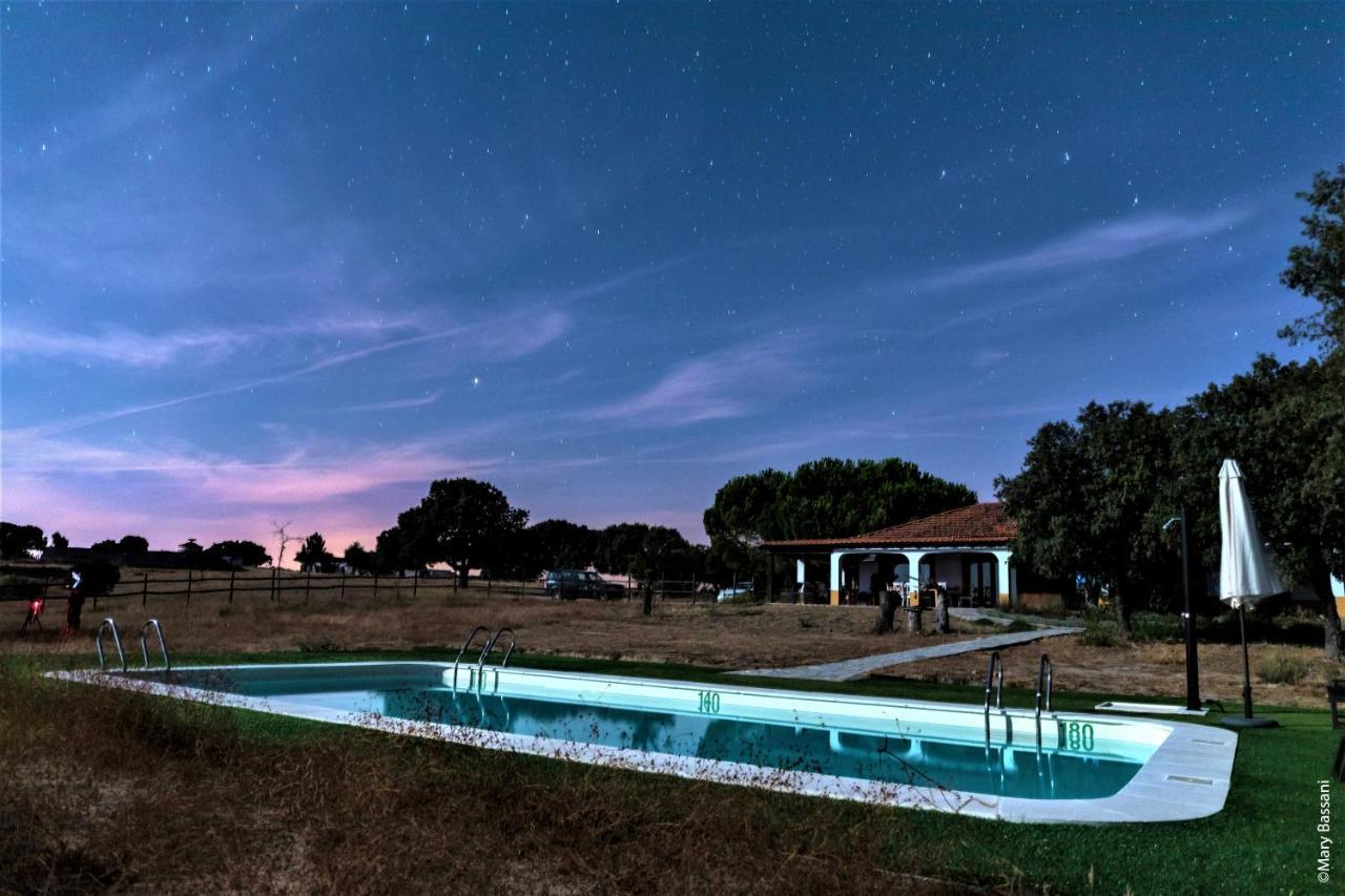 Eco-Lodge En La Reserva Privada Campanarios De Azaba - Proyecto De Conservacion Espeja Ngoại thất bức ảnh