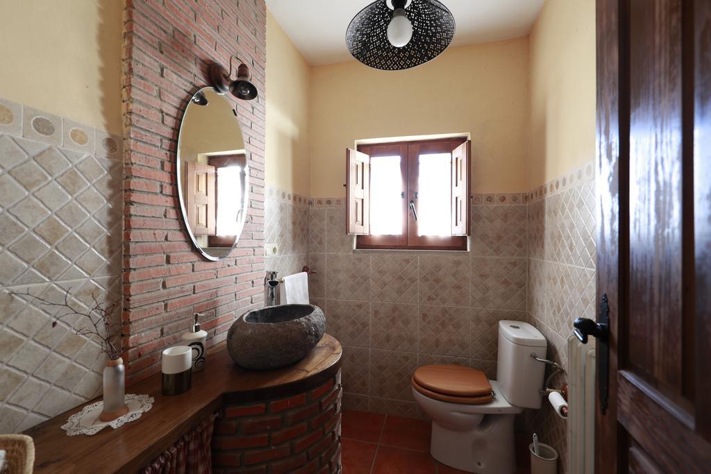 Eco-Lodge En La Reserva Privada Campanarios De Azaba - Proyecto De Conservacion Espeja Ngoại thất bức ảnh